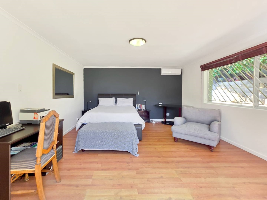 4 Bedroom Property for Sale in Fresnaye Western Cape